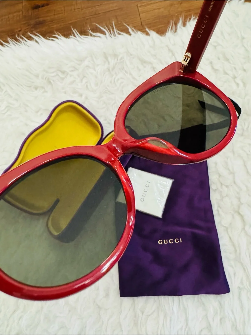 Gucci Multicolor Glitter Cat-Eye Sunglasses with Black Lenses